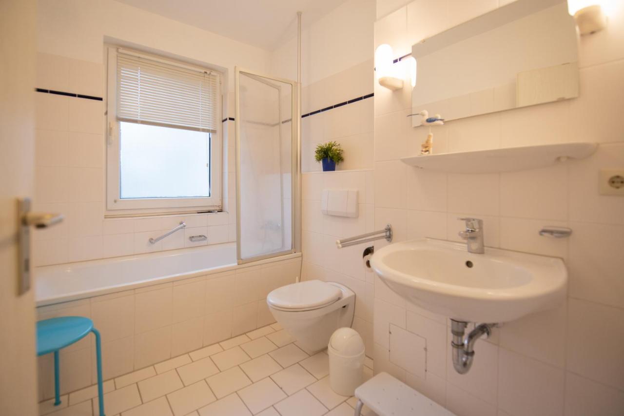Ferienwohnung Sanddorn - Strandhaus Lobbe Esterno foto